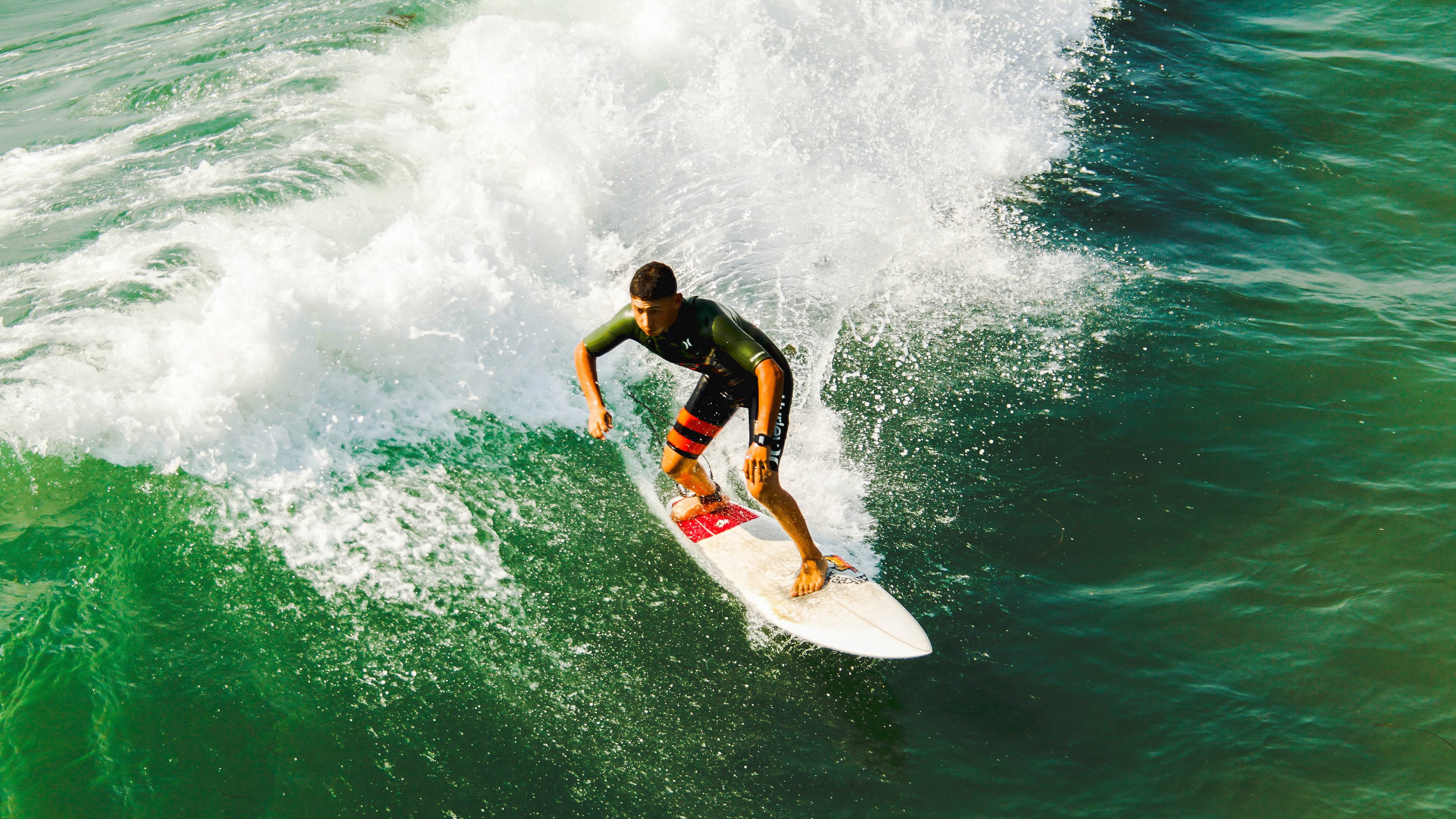 冬奥会滑雪项目展现极限运动魅力，冬奥会滑雪比赛项目